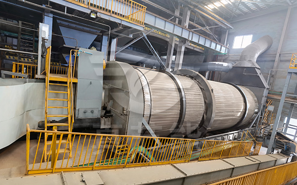 危廢污泥烘干機運行現(xiàn)場 危廢污泥烘干機運行現(xiàn)場