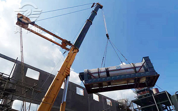 含油污泥烘干設(shè)備吊裝現(xiàn)場(chǎng) 含油污泥烘干設(shè)備吊裝現(xiàn)場(chǎng)